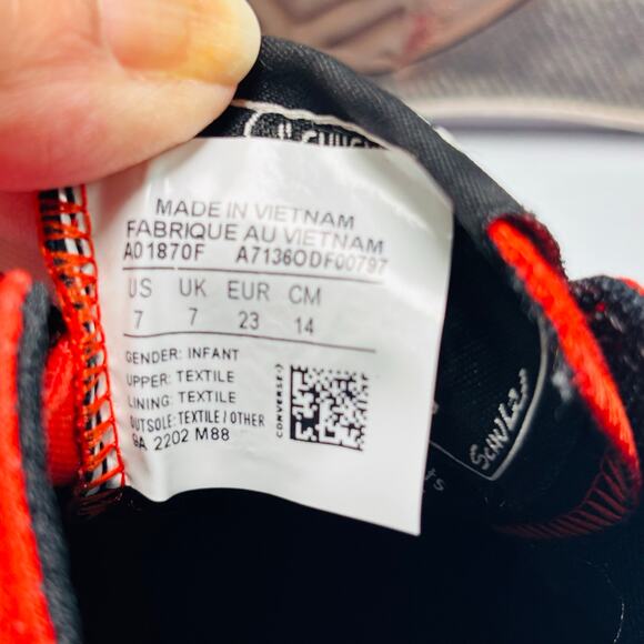 Converse x Peanuts Chuck Taylor All Star 2V Lo Shoes
A01870F Size 7 - Picture 3 of 10